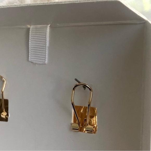 NIB! House of Harlow Gold Seashell Fashion Earrings - Picture 3 of 5